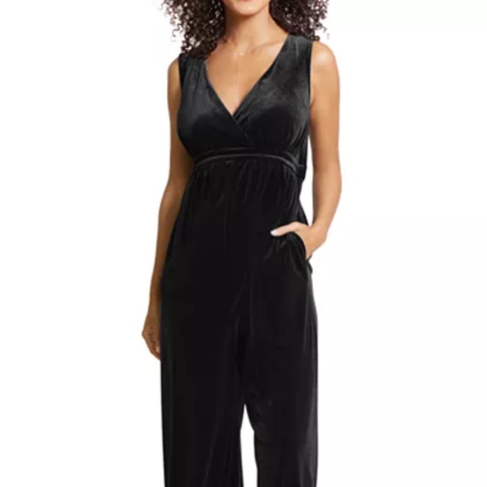 PETITE LENGTH Ingrid & Isabel Velvet Maternity Jumpsuit XS